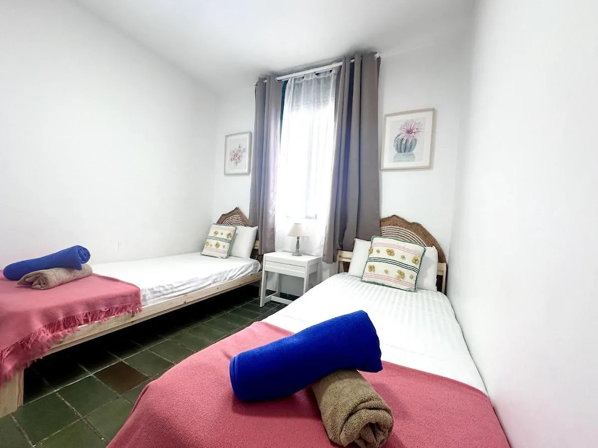 2The Best Location - Las Americas & Parking Playa de las Americas  0*, Playa de las Americas (Tenerife)