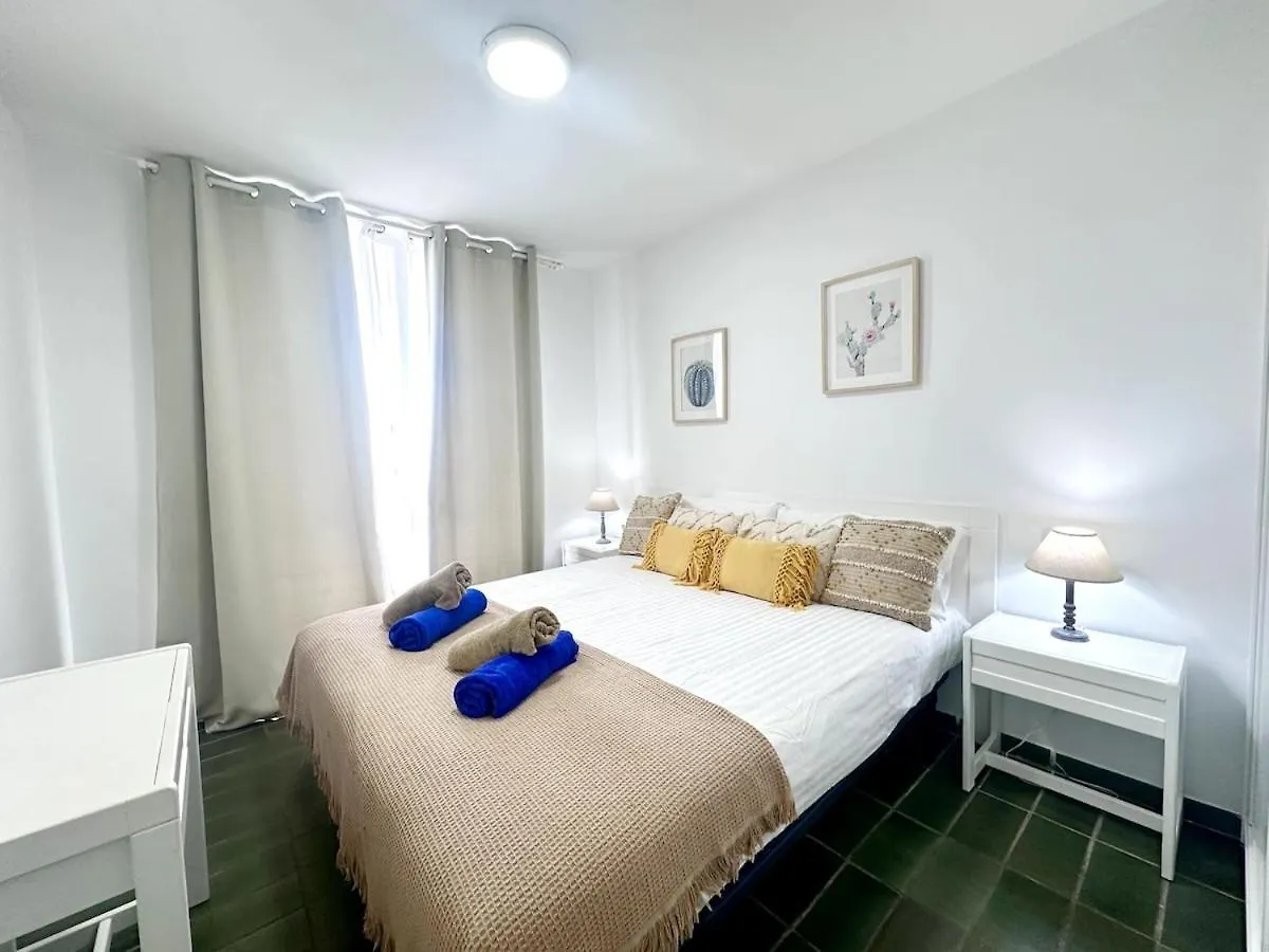 2The Best Location - Las Americas & Parking Playa de las Americas  0*, Playa de las Americas (Tenerife) Spain
