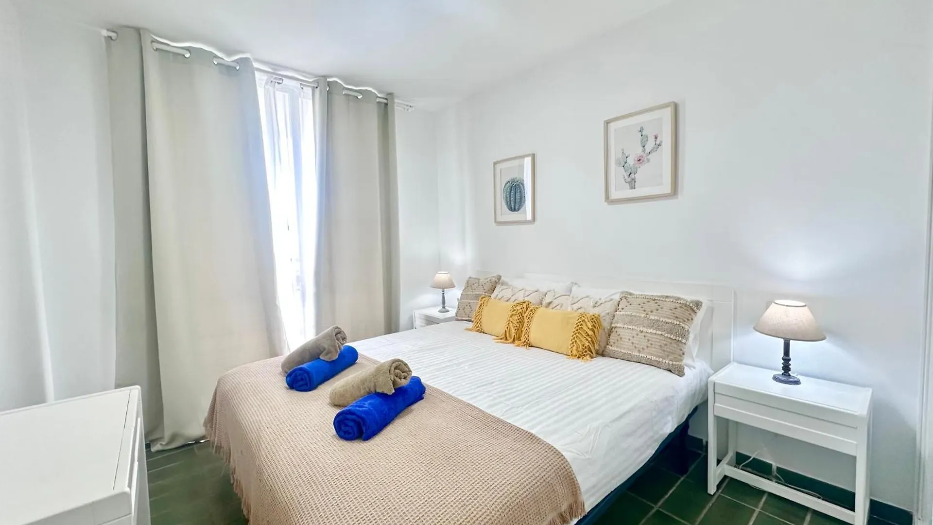 2The Best Location - Las Americas & Parking Playa de las Americas  Spain
